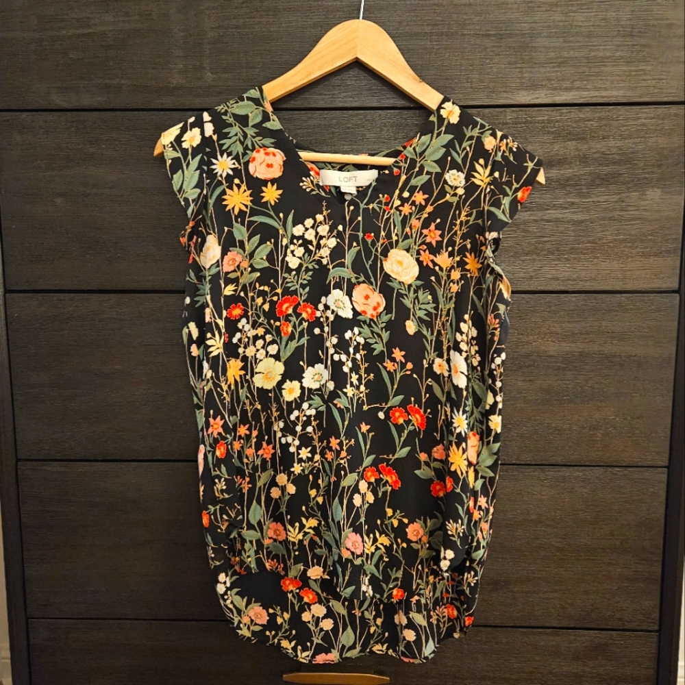 LOFT floral sleeveless blouse
